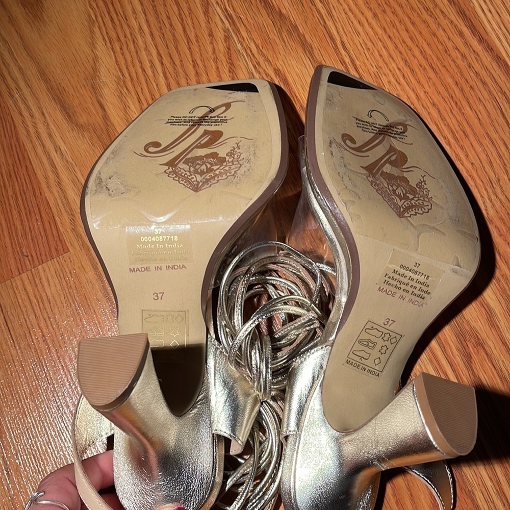 Free People Camilla Vinyl Heels. - Picture 4 of 6